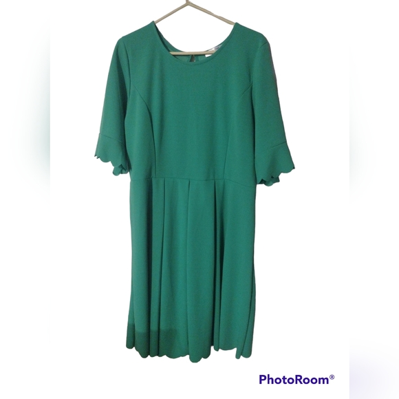 Dress - Picture 1 of 2